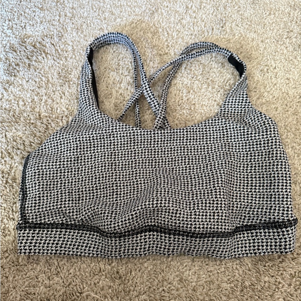 Stylish Black and White Houndstooth Sports Bra